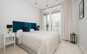 Stylish Apartments With Parking By Noclegi Renters